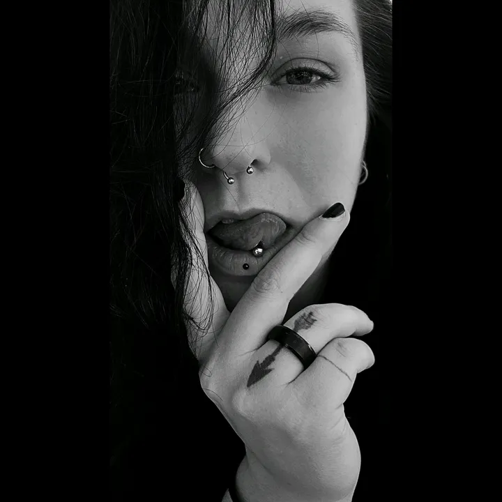 @annawakonig
