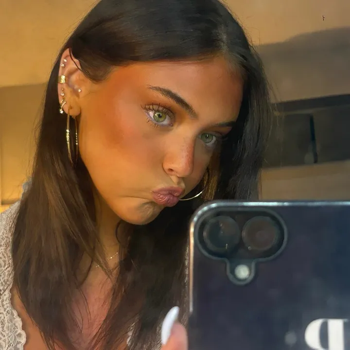 @avajblack