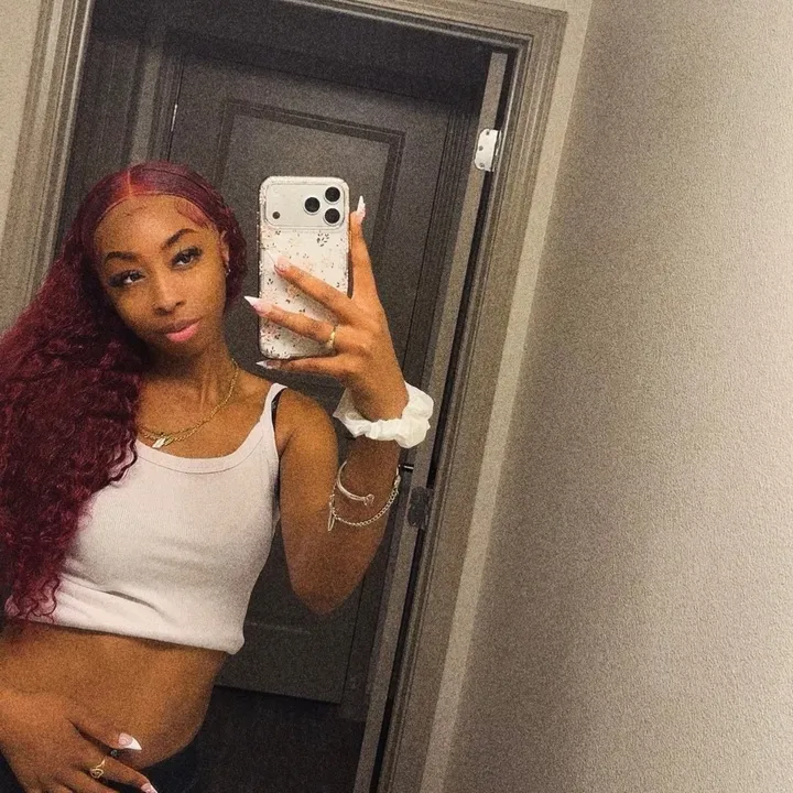 @shesoootrini