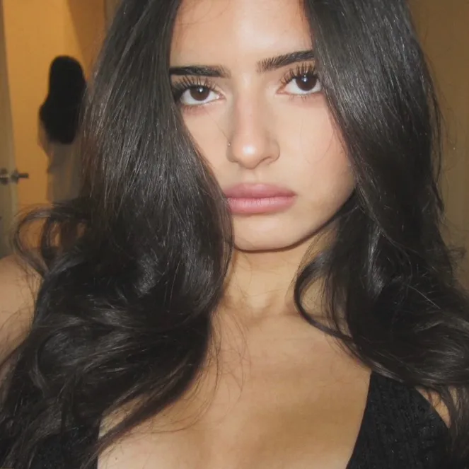 @michelleleviia