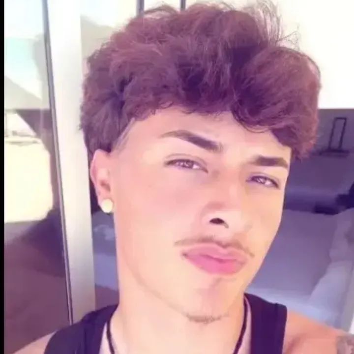alex_chino82