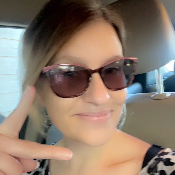 sarahwavesofher