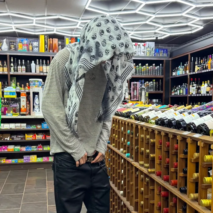 @diortrenchcoat