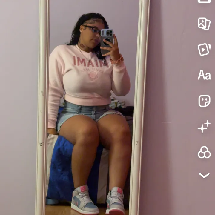 thelyssarayne