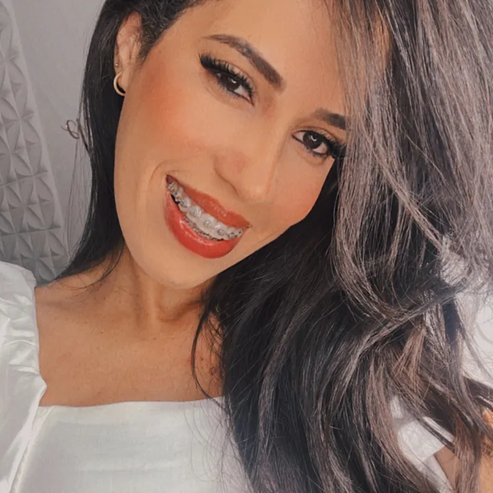 @isabelapecci