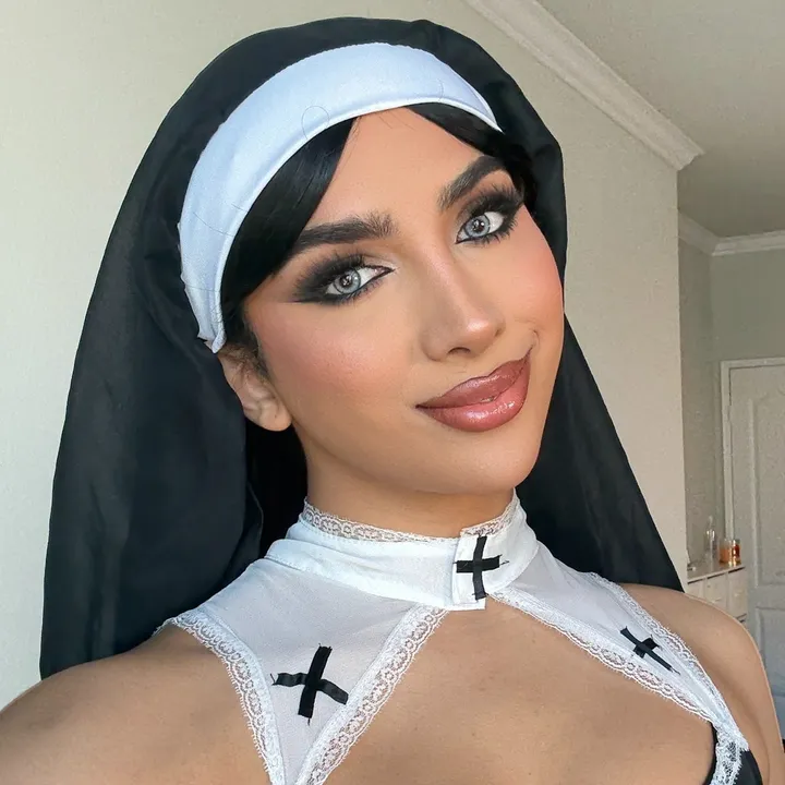 @therealfoxyalex