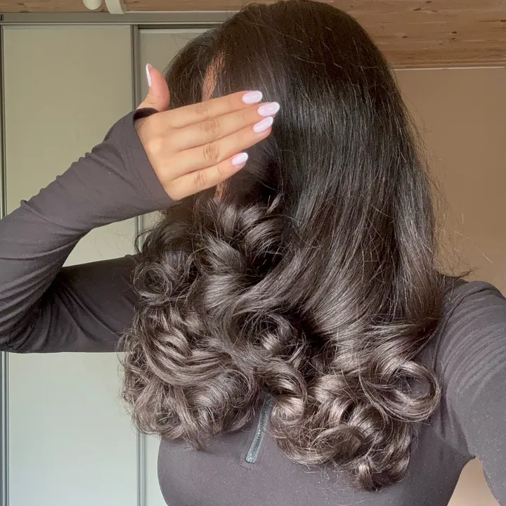 @lanayasiz