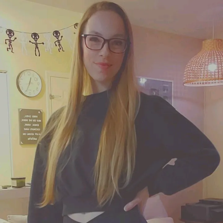 lizziefromthe_block