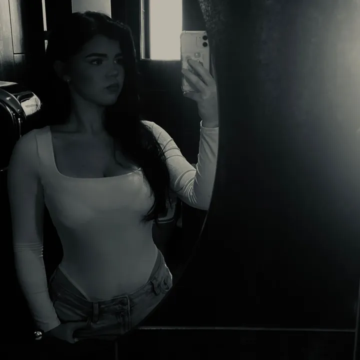 bellastohot