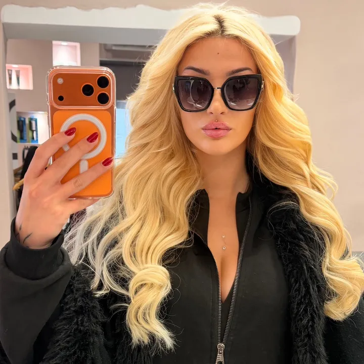 tsl_xristina__