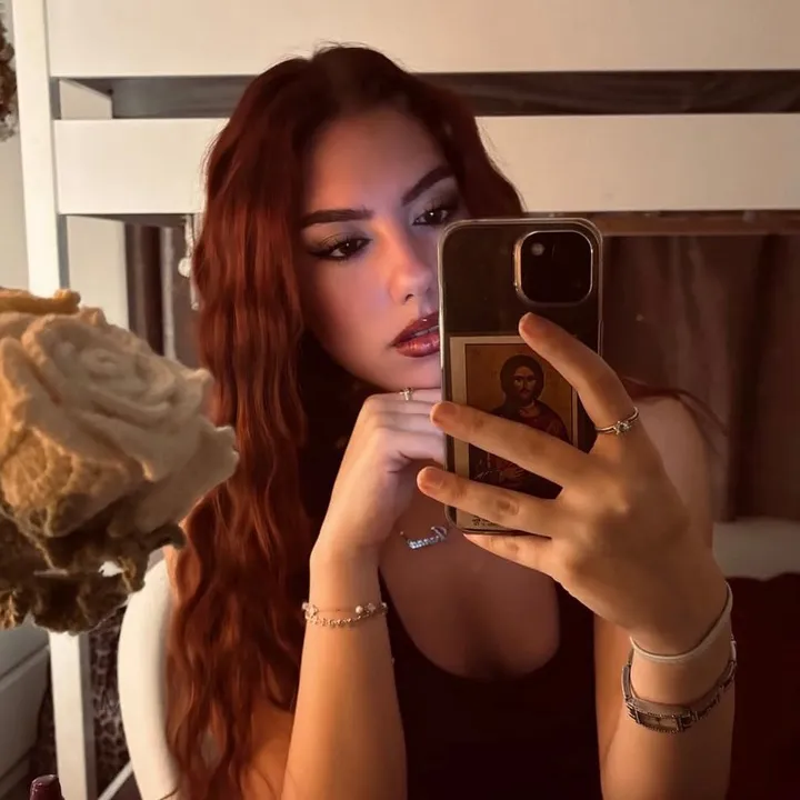 @_.ioanna_