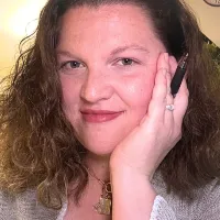 @yaromantasy_writer