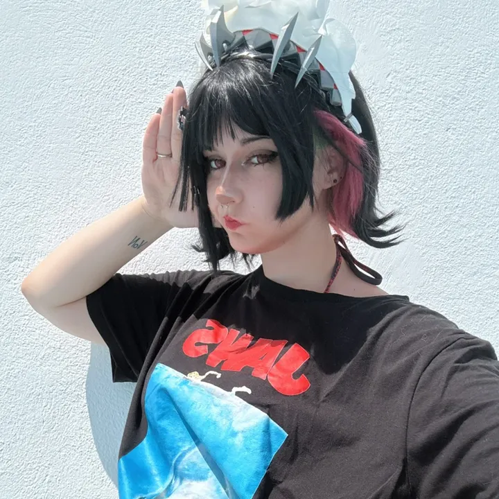 @hazel_cos