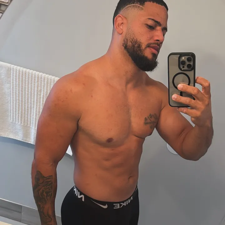 @_yurbaez