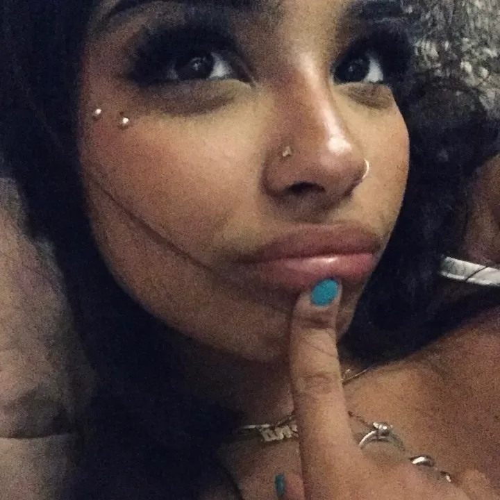 freakyyleena