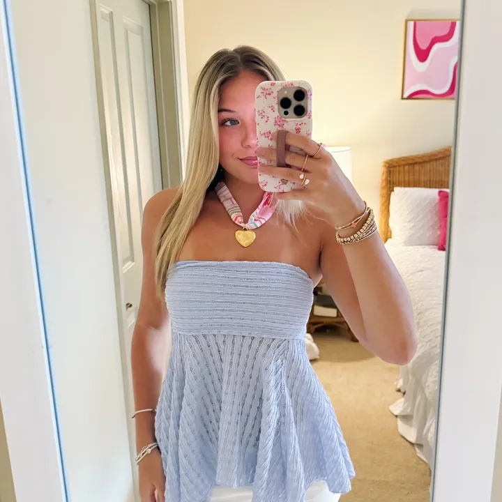 @laurdevaneyyy