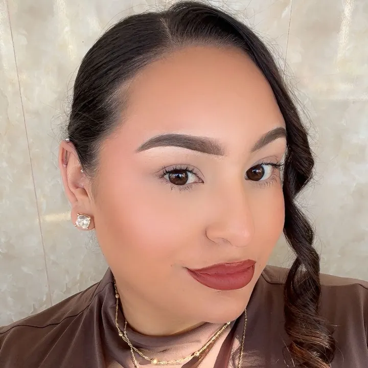 @daisyy.esquivel