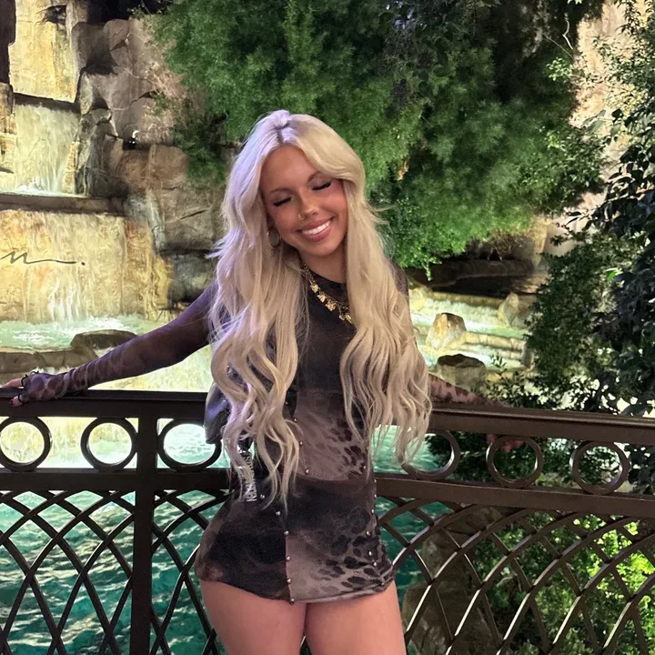 hazelisthebomb.com