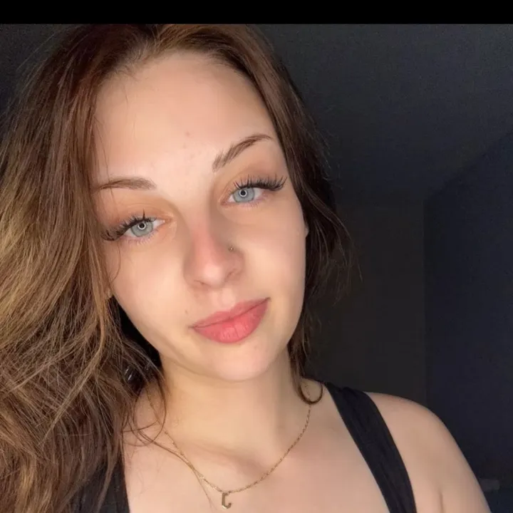 @arianadavis23