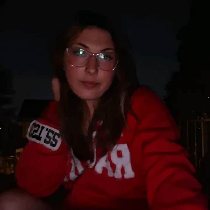 @lolafogle