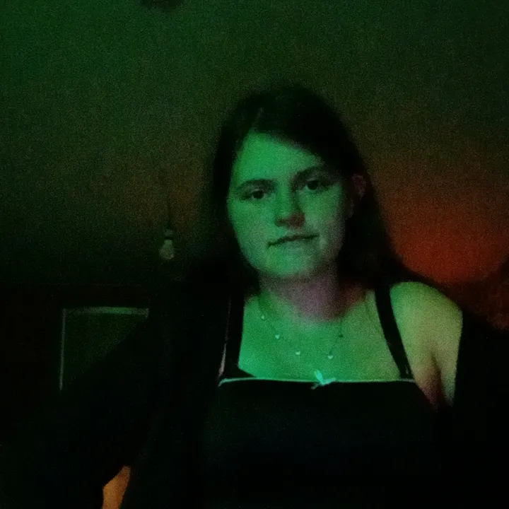 julie.ist_eingirl