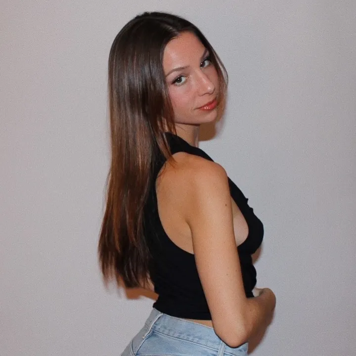 @missnattieanne