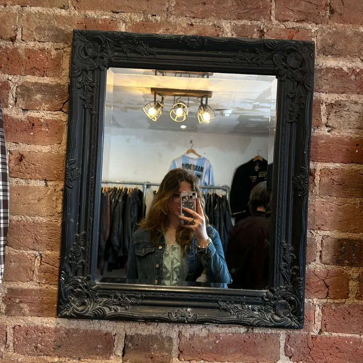 @x.lucy.lyons.x