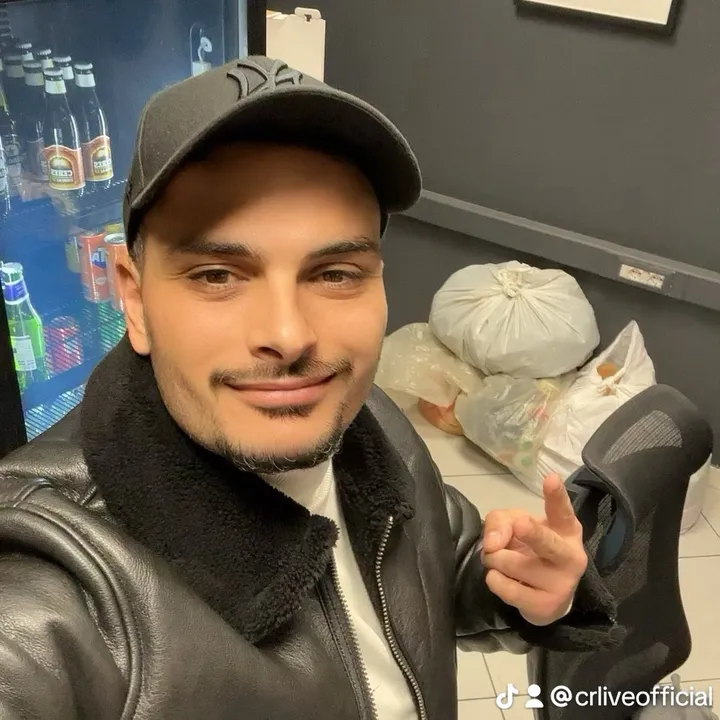 @crliveofficial
