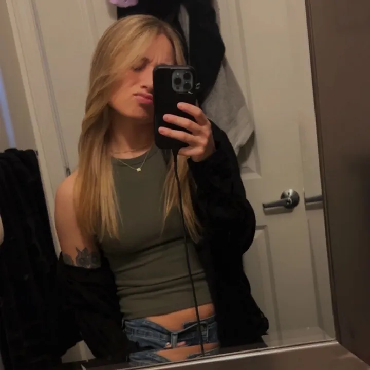 @meredithv93