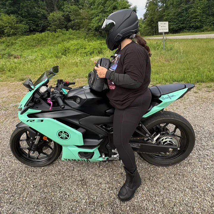 @brandi________