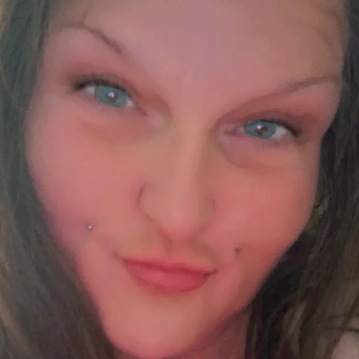 @kelliefreelen72