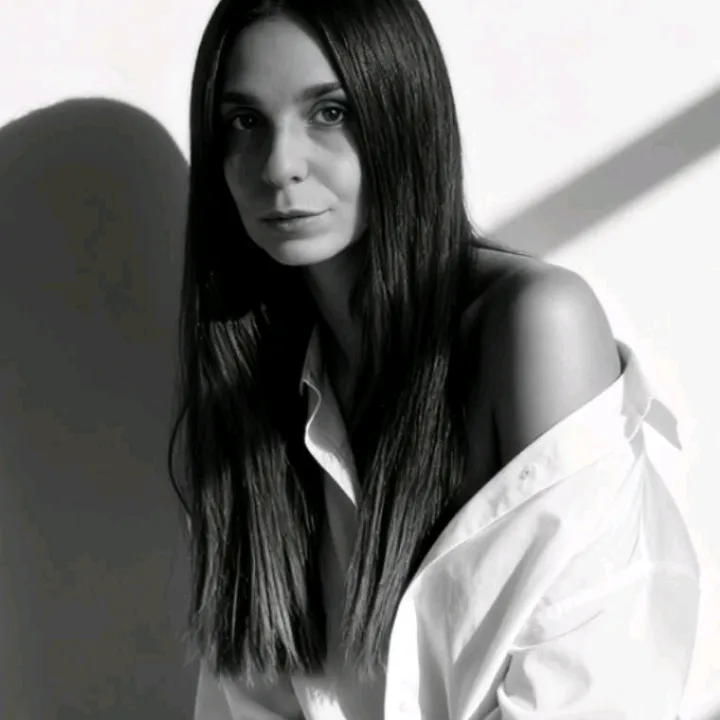@lorenatff