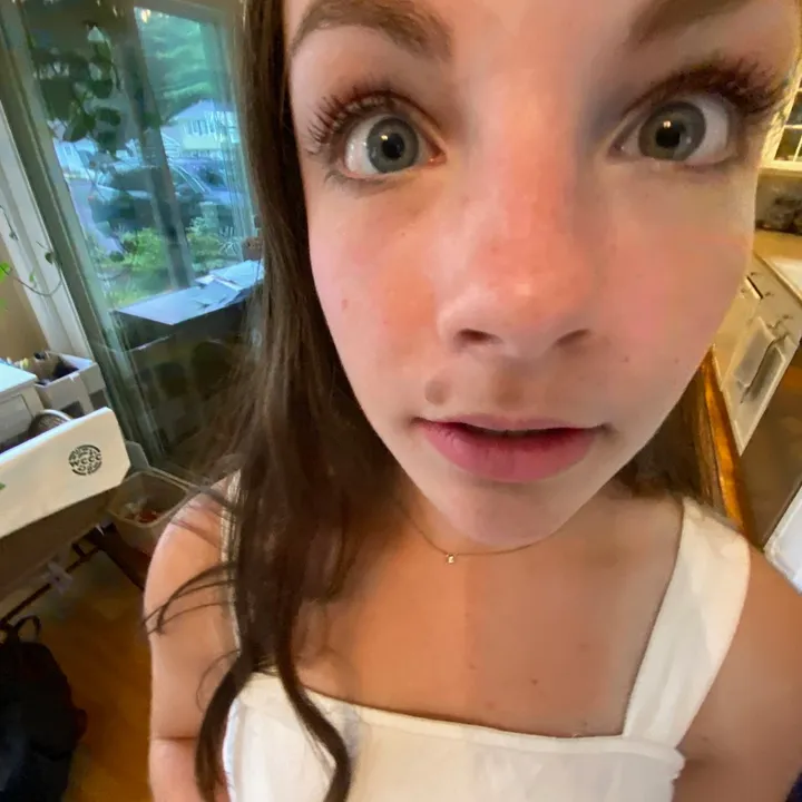 @ella.mul