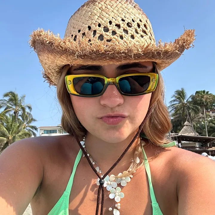 @lorehinojosa4