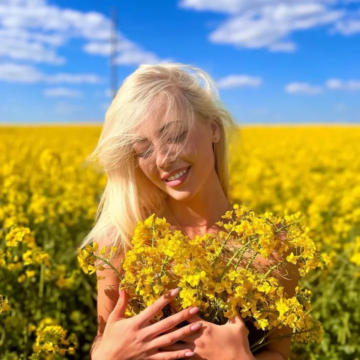 @blondi__julia