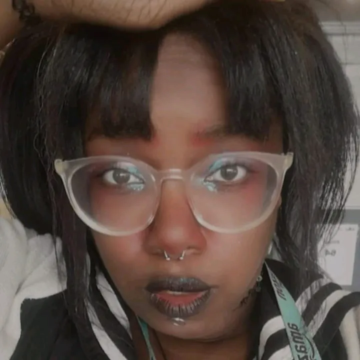 @syrasparkle
