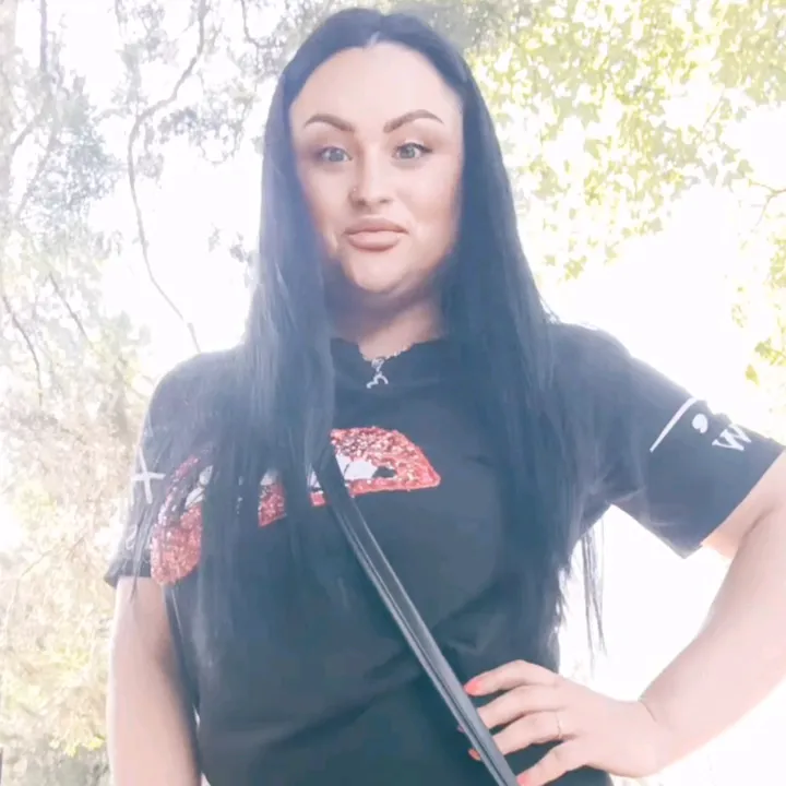 adrianabruneta16