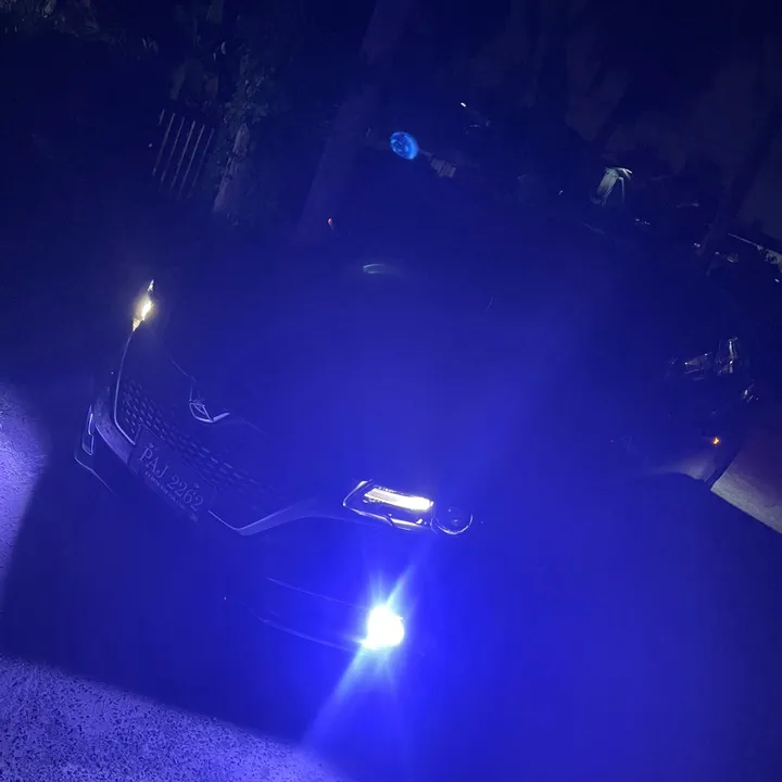 that.black_car