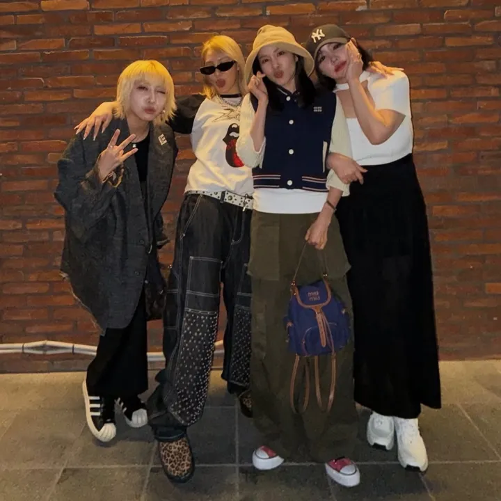 @2ne1.for.eva