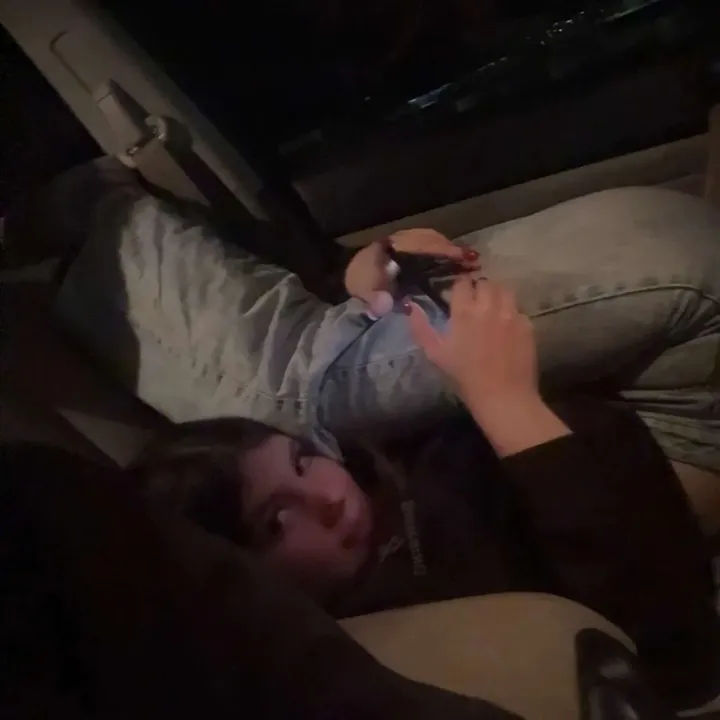 @confidentialleah