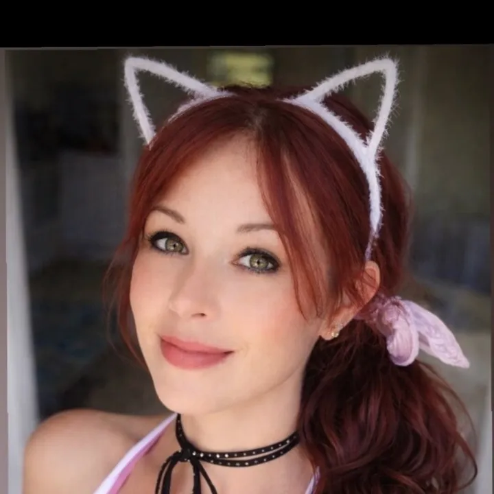 @flamingiguanagirl