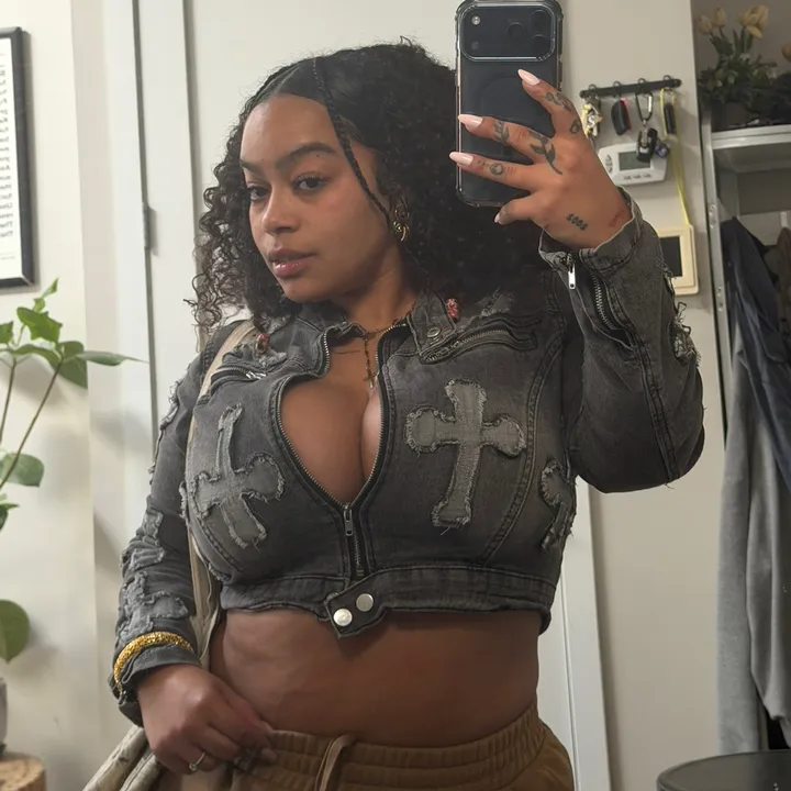 @leslietira