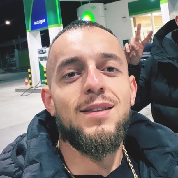 @varverakis777