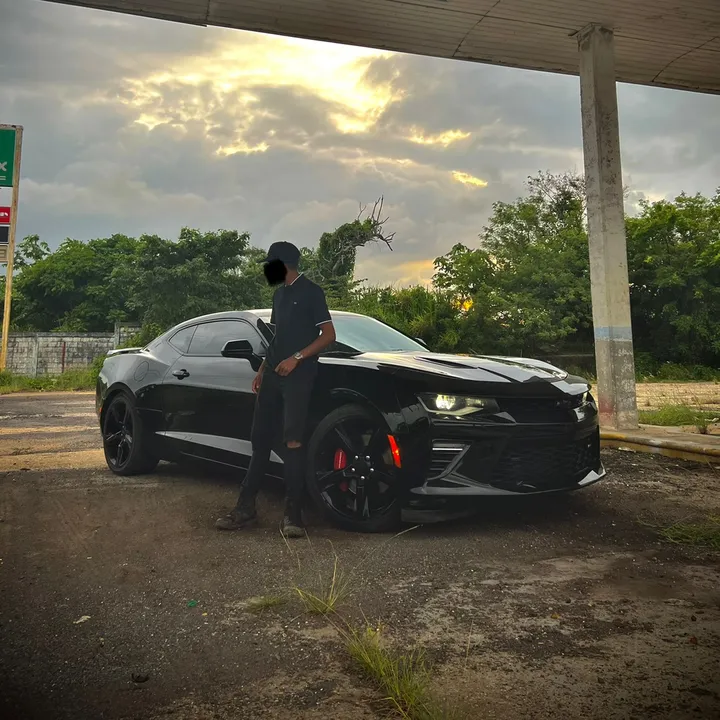 @_el.del.camaro.negro