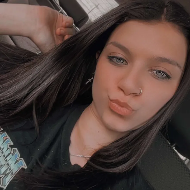 @hazyyemilyy