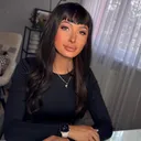 @lillahollosi