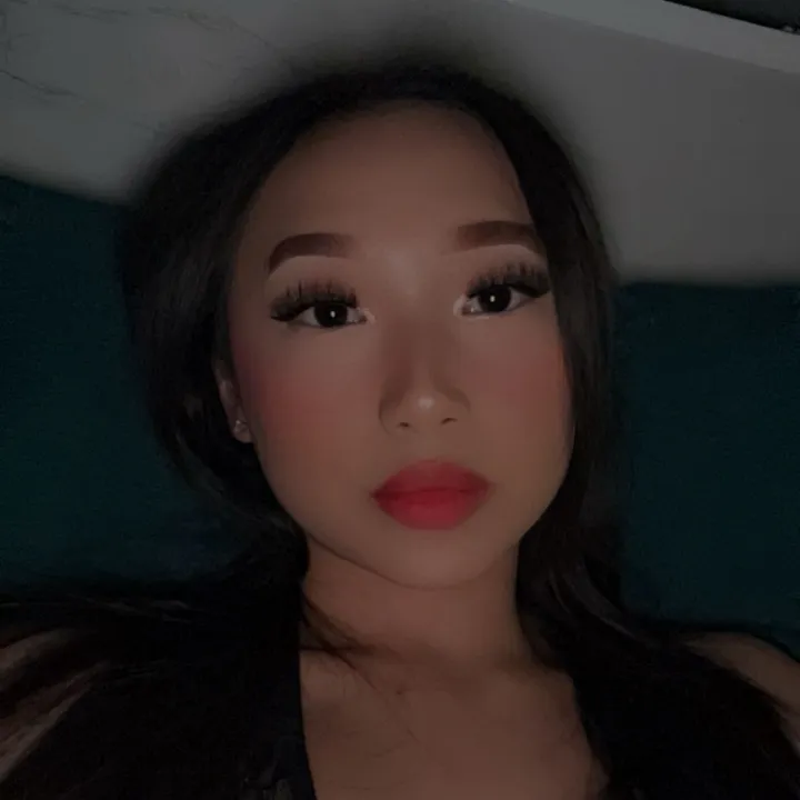 chloe_yaj