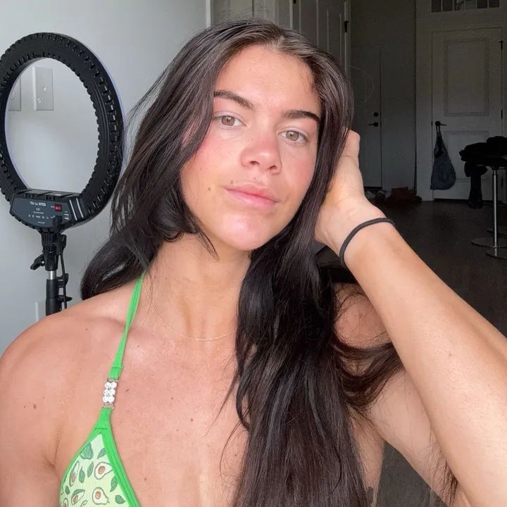 @chloe_annfit
