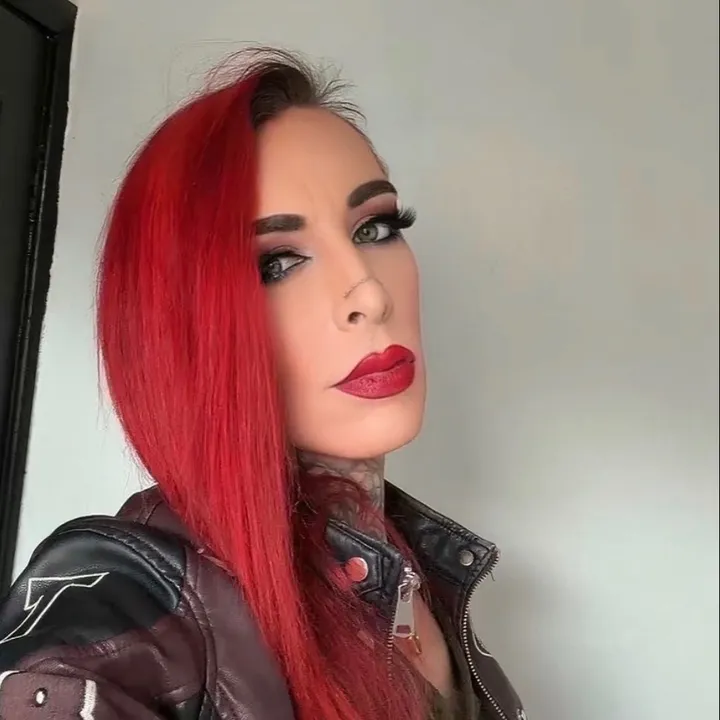 @rache1wh1te