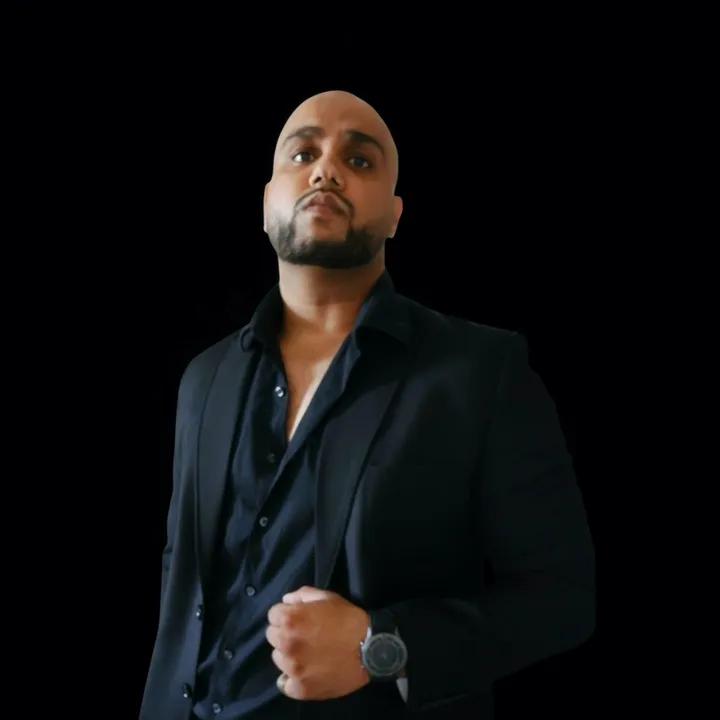 realtoraniket